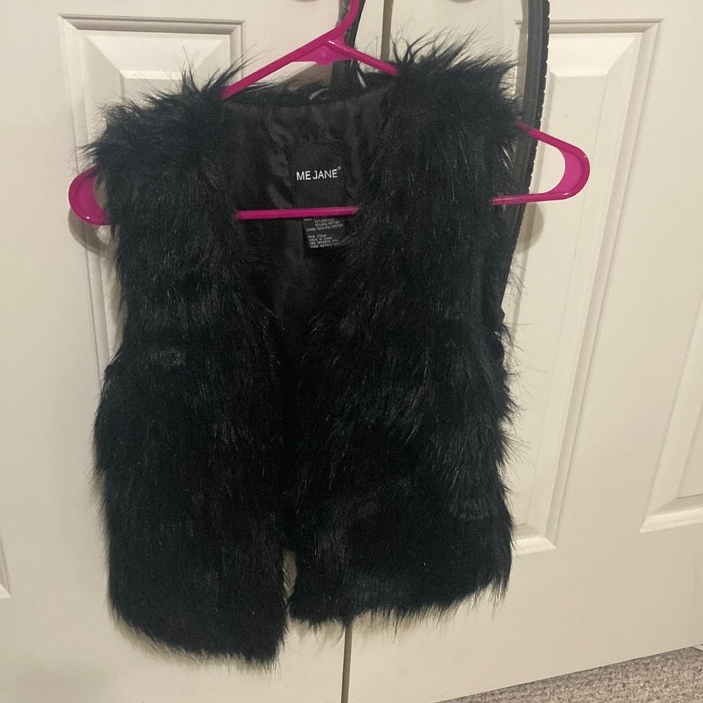 Black fur vest!